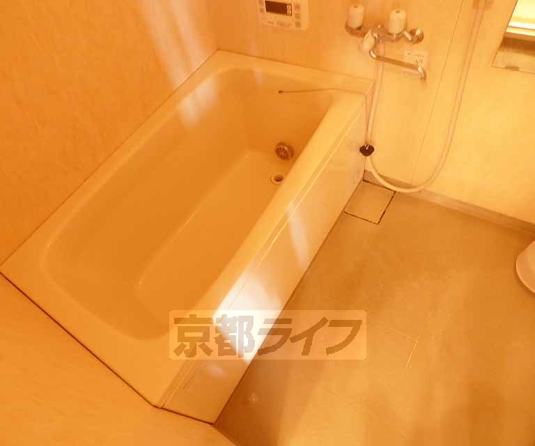 バス・シャワールーム　大きな鏡がＧＯＯＤ・