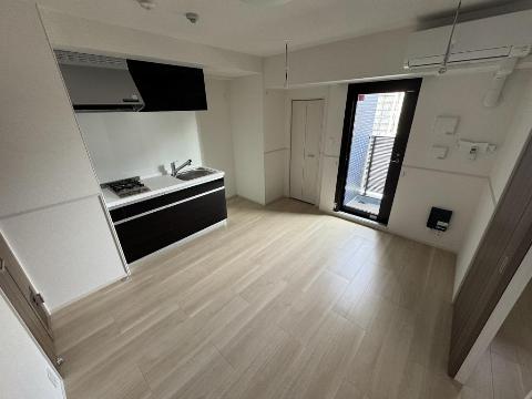 居室・リビング　室内