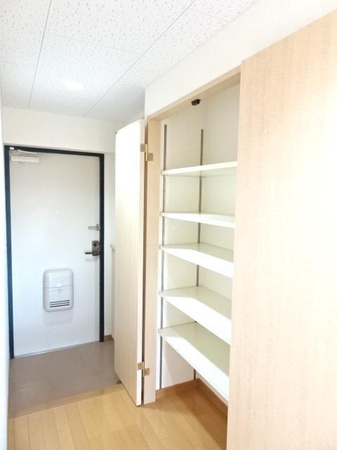 収納　収納　※廊下