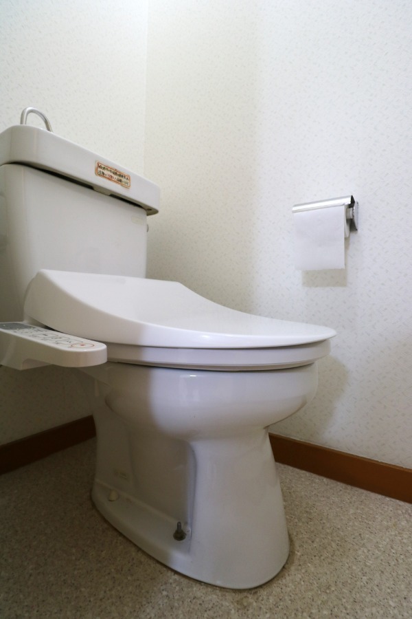 トイレ　トイレ