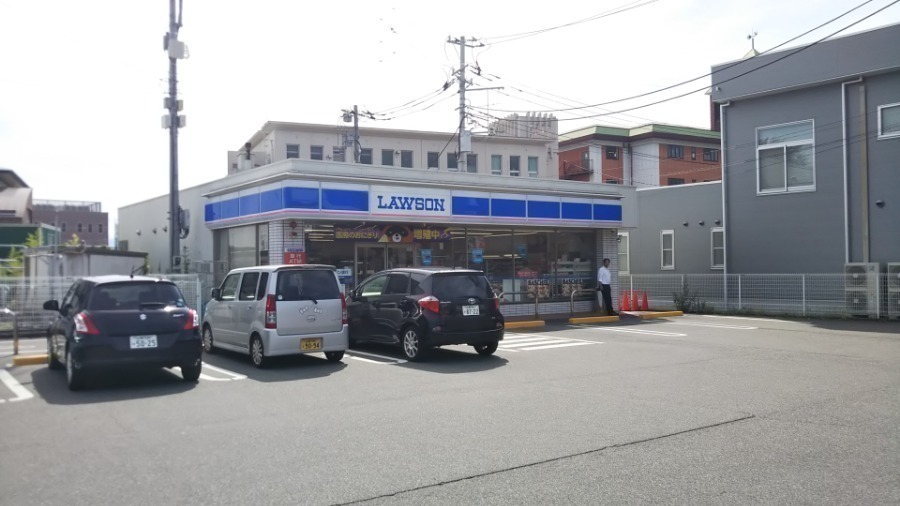 コンビニ　ローソン甲府塩部店（コンビニ）まで758m