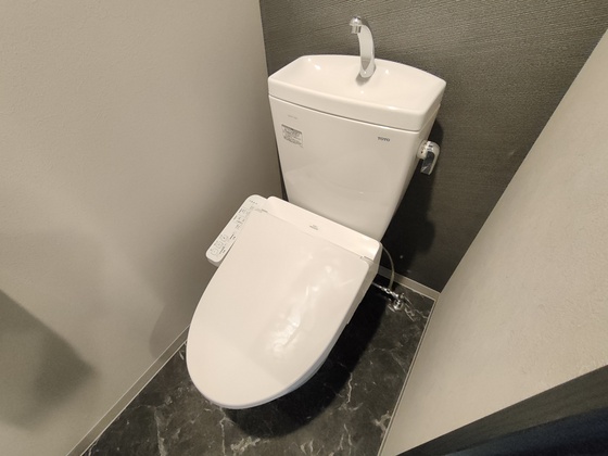 トイレ　別部屋の写真