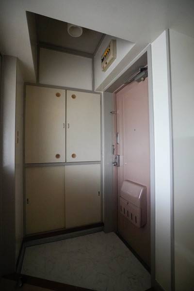 玄関　同じ建物の別なお部屋