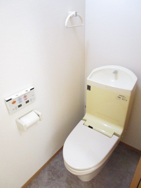 ファンファーレのトイレ写真