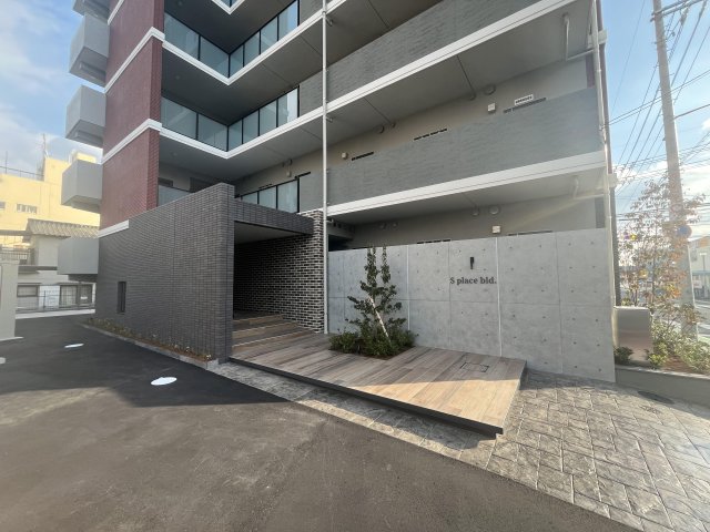 ロビー　落ち着いたロビーです