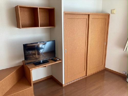 収納　ベッド下は収納になっております。