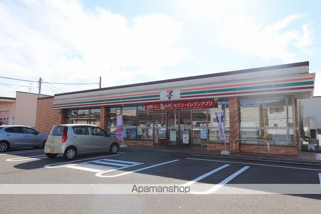 コンビニ　セブンイレブン（コンビニ）まで1424m