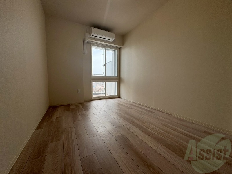 その他部屋・スペース　こちらのお部屋は光が差し込む、温かみのあるお部屋です。