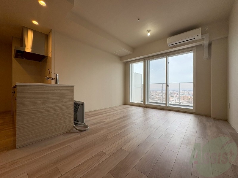 居室・リビング　広くてきれいなリビングです！快適に過ごせそうですね。