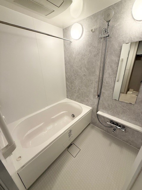 バス・シャワールーム　浴室暖房乾燥機・追焚機能