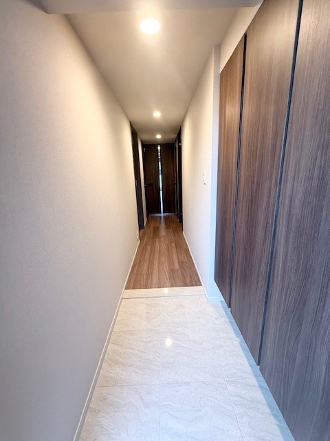 玄関　玄関・下駄箱収納有り