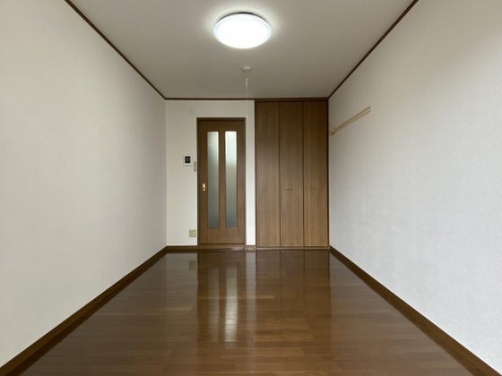 居室・リビング　※別部屋の写真です