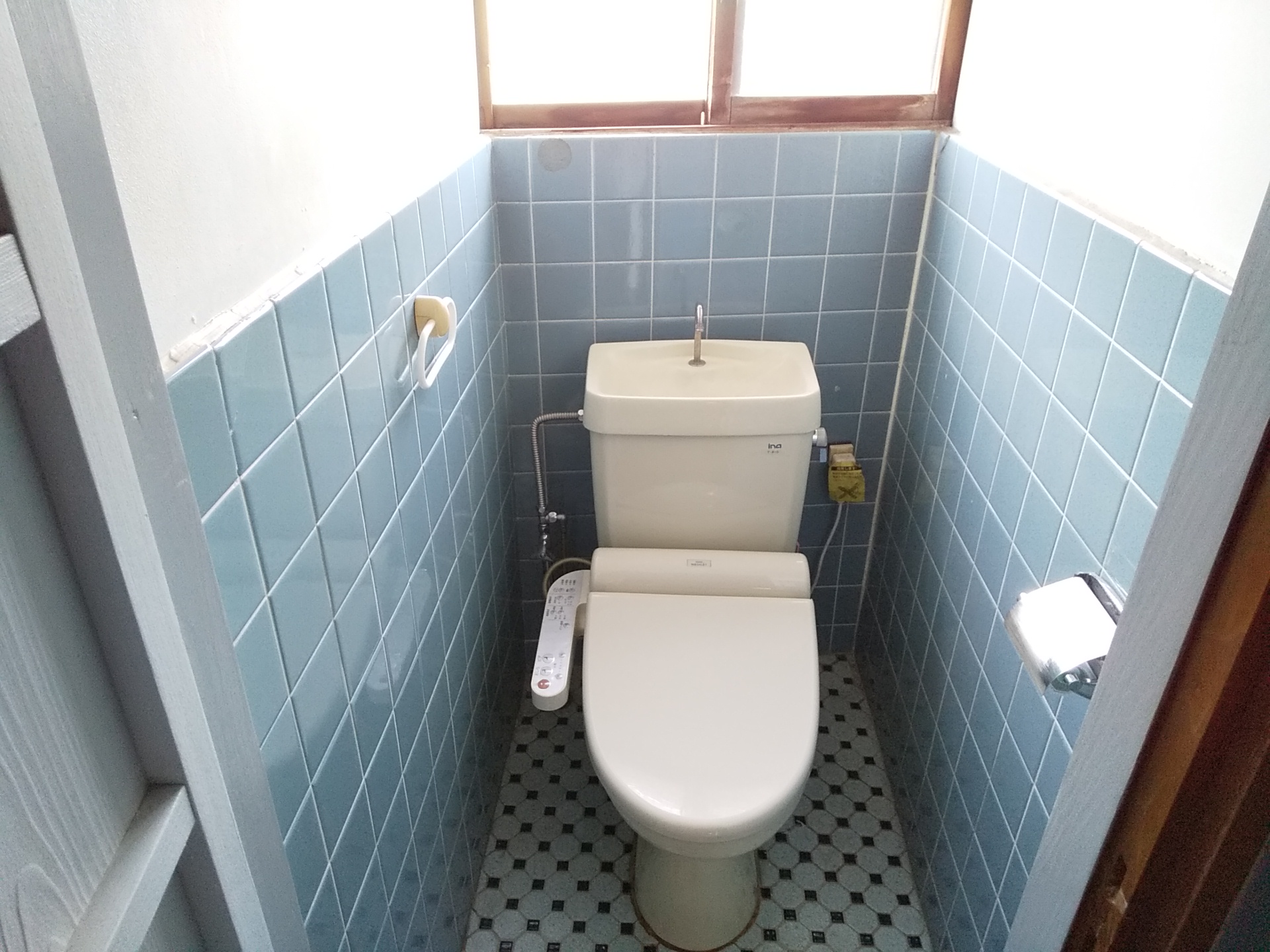 高松琴平電鉄志度線 潟元駅 徒歩12分 1階建 築55年のトイレ写真