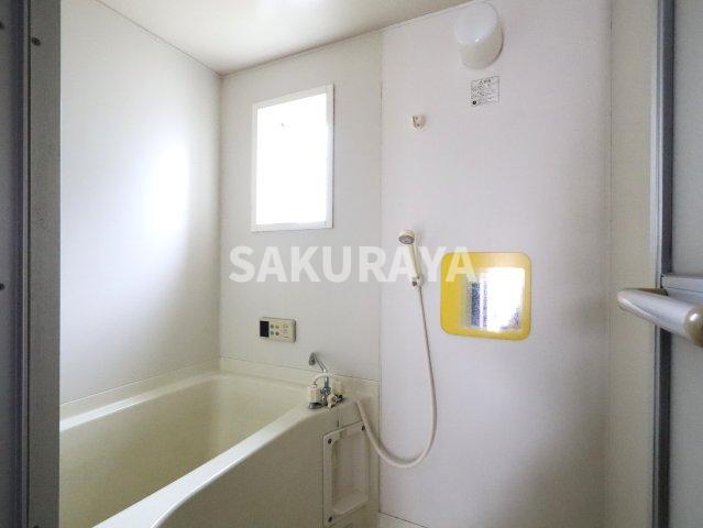 バス・シャワールーム　2024年撮影。現況と異なる場合があります。