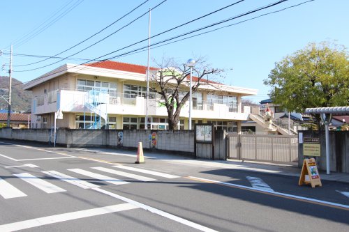 幼稚園・保育園　しんまち保育園（幼稚園・保育園）まで971m