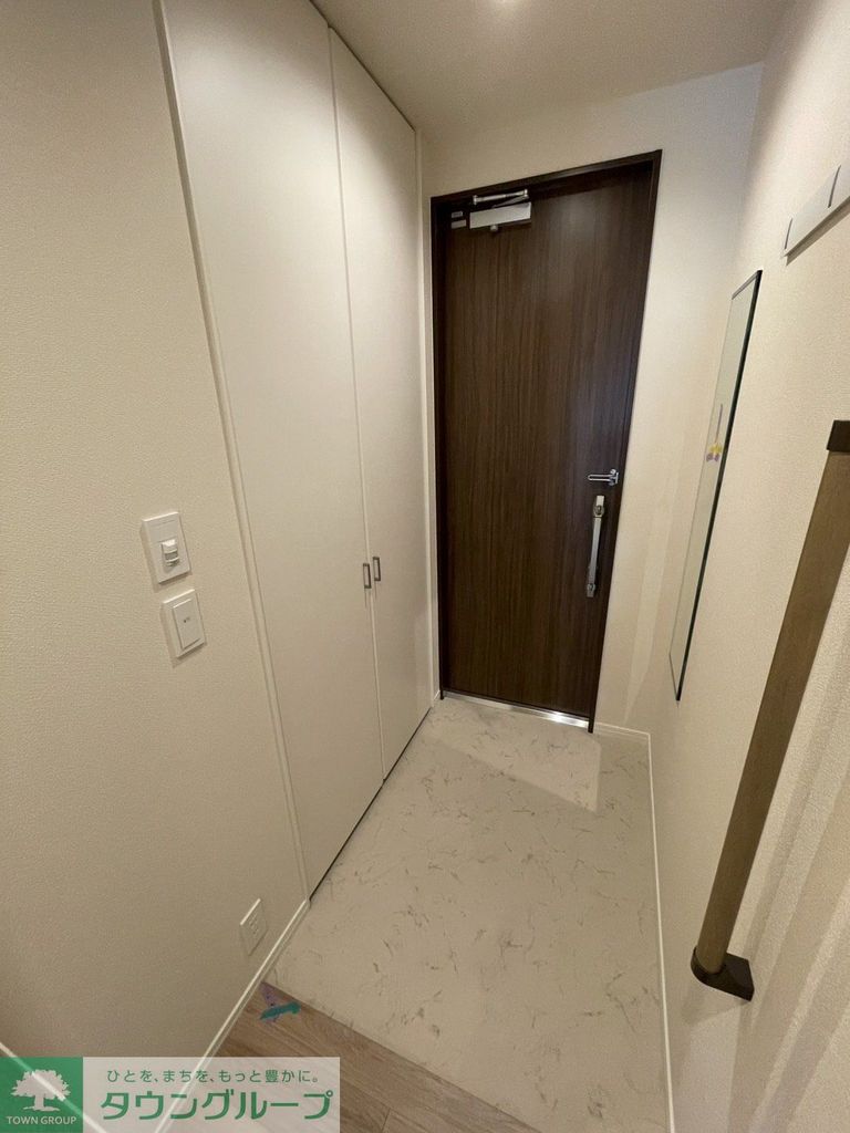 玄関　※別号室参考写真です