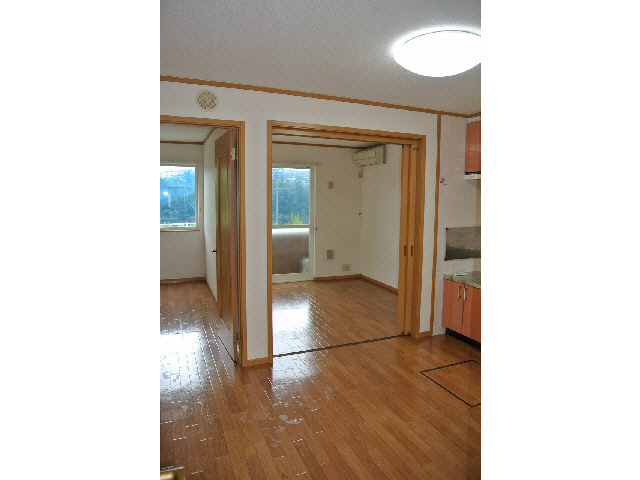 居室・リビング　室内