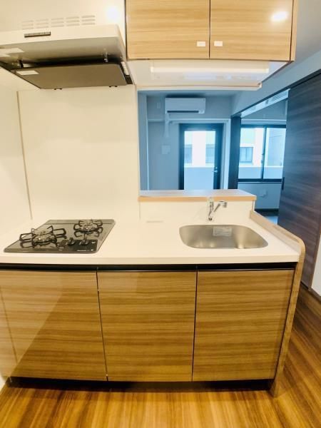 キッチン　コンパクトなキッチンで掃除もラクラク