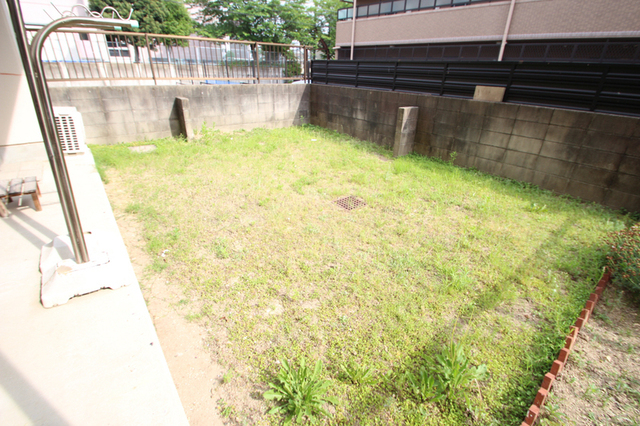 庭　※別室の参考写真です