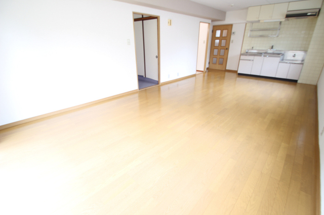 居室・リビング　※別室の参考写真です