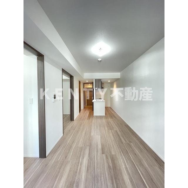 居室・リビング　こちらのリビングで趣味の時間をお楽しみください