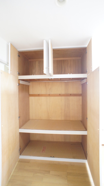 収納　奥行きのある収納があるのでお部屋がすっきり片付きますね☆