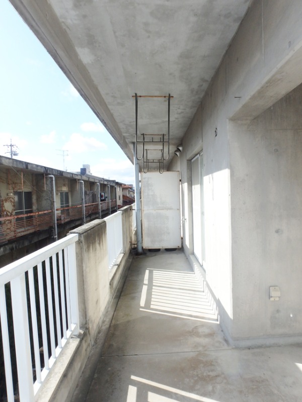 バルコニー　南東向きで日当たり良好☆