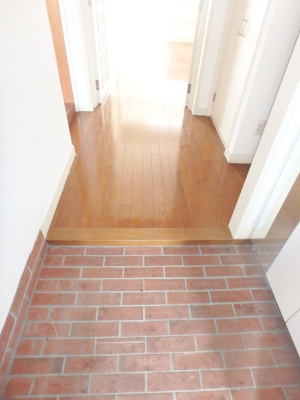 玄関　下駄箱付き♪