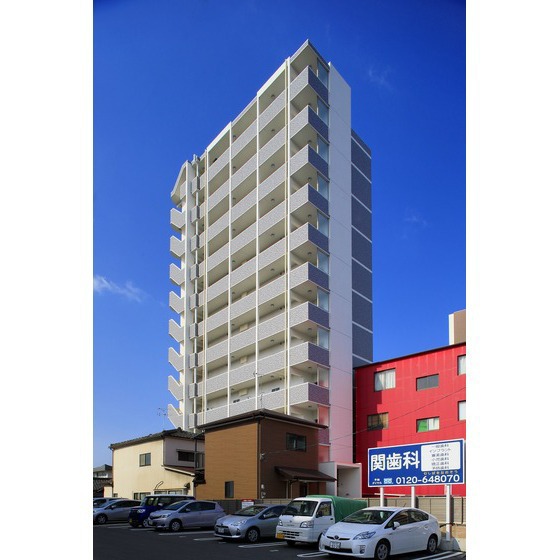 建物外観　築浅マンション