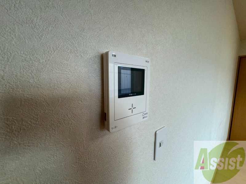 セキュリティ　ＴＶモニター付インターホンです。来客者の顔が見えるので安心！