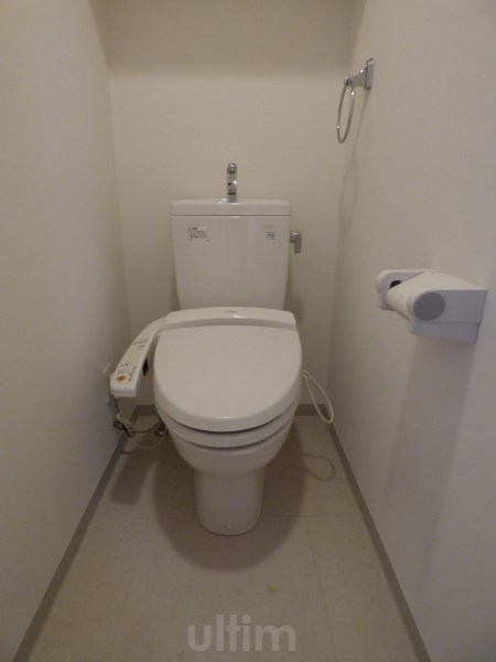 トイレ　※別のお部屋のお写真です。御参考までに。