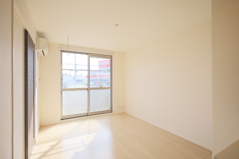 居室・リビング　図面と現状に相違がある場合には現状を優先