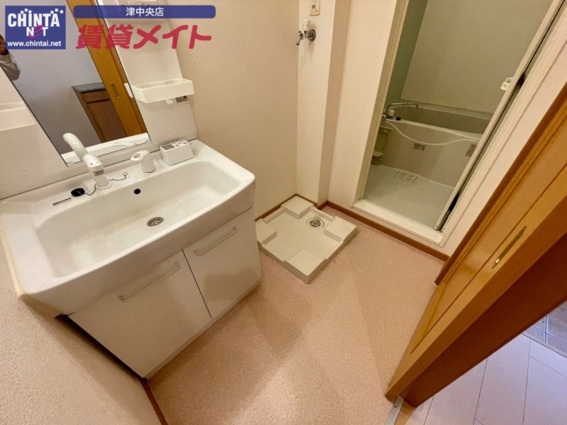洗面設備　同一タイプ部屋写真
