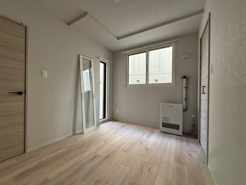 その他部屋・スペース　洋室の家具の配置を考えてみるのも楽しいですよ。