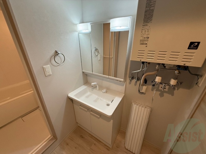 洗面設備　洗面台は独立していて使いやすそうですね。