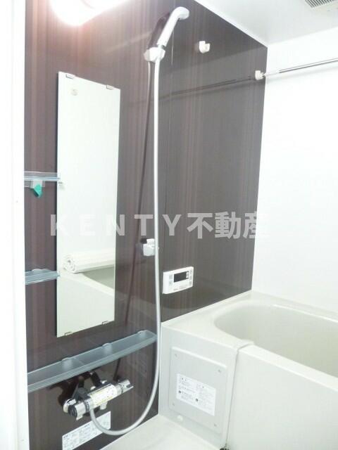 バス・シャワールーム　ゆったり過ごせるお風呂です