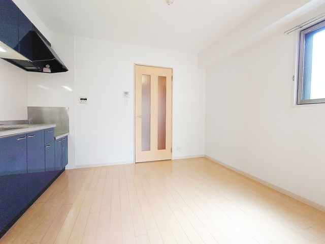 キッチン　窓付きＤＫ・ガスキッチン