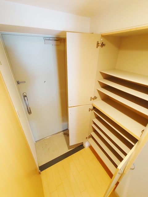 玄関　大型シューズＢＯＸ付き玄関