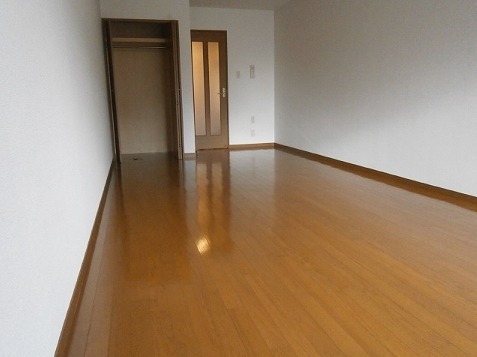 居室・リビング　洋室７．８帖♪広めの洋室です♪