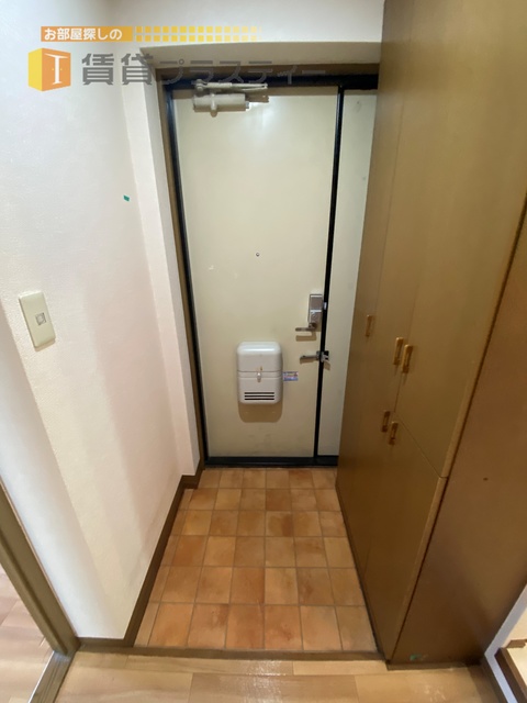 玄関　シューズボックスあります