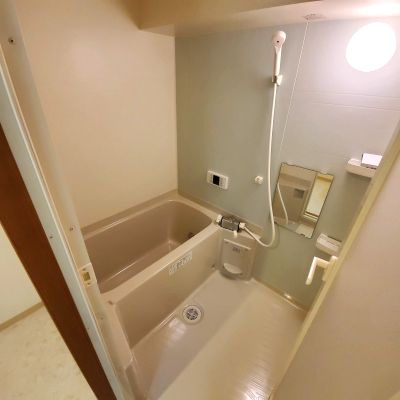 バス・シャワールーム　※写真は別号室のものですので現状優先させていただきます。