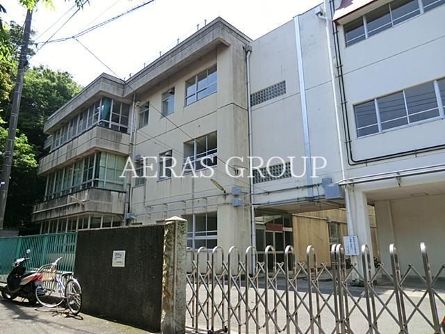 小学校　逗子市立小坪小学校（小学校）まで805m