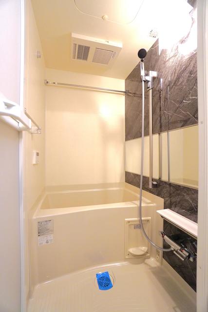 バス・シャワールーム　※写真は同タイプ住戸です。