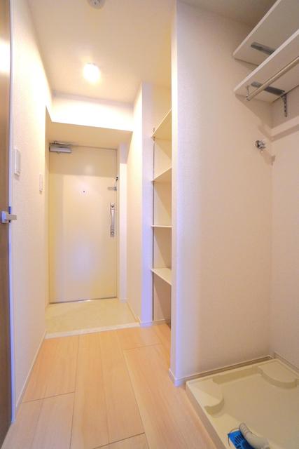 玄関　※写真は同タイプ住戸です。