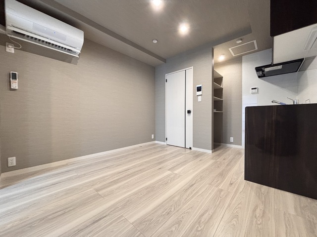 居室・リビング　◇６．３帖のダイニングキッチン◇