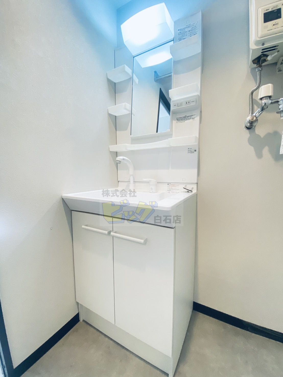 洗面設備　人気の設備シャンプードレッサーを完備しています♪