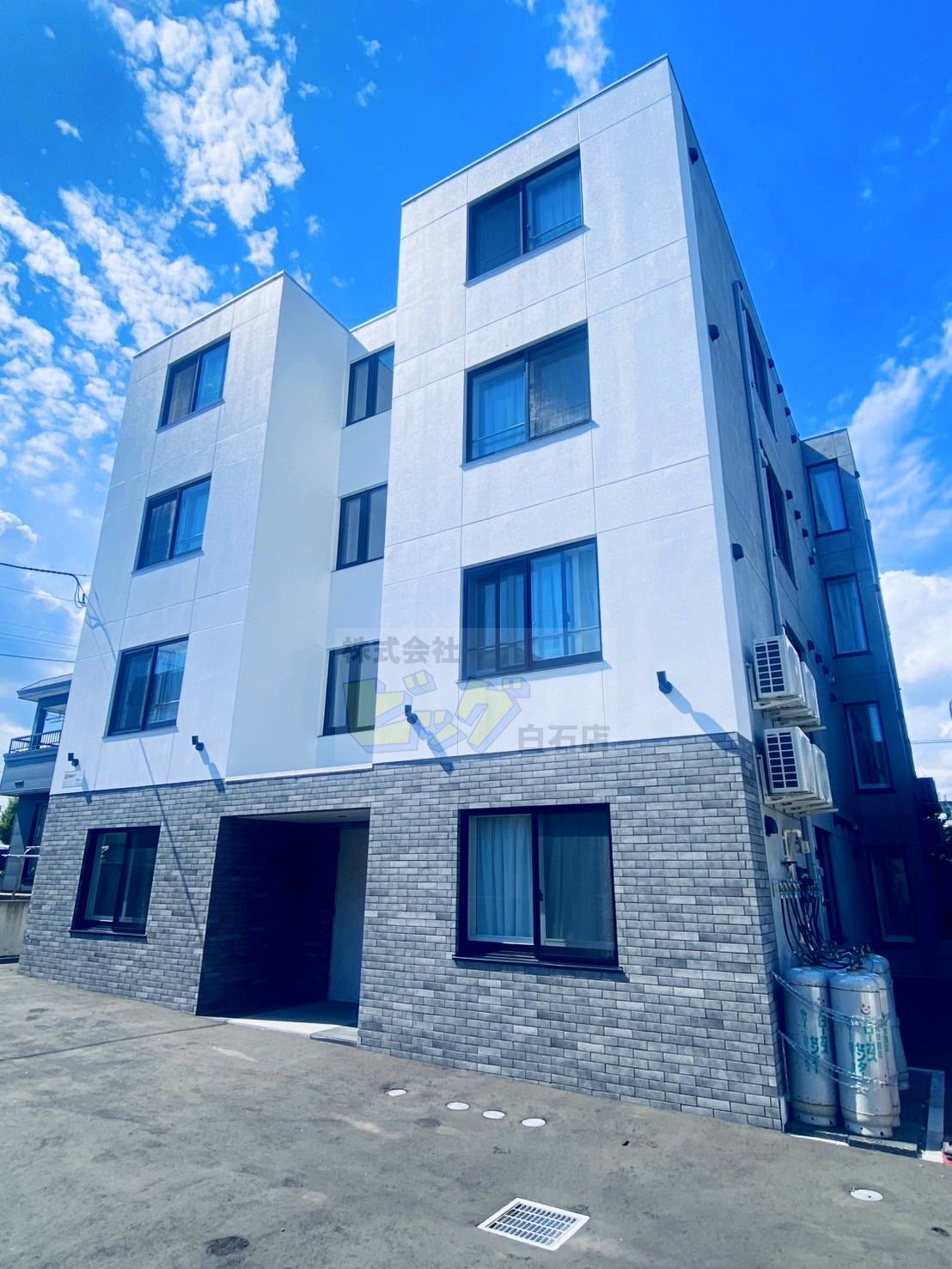 建物外観　オシャレな築浅デザイナーズマンションです♪