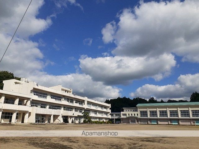 中学校　大崎市立三本木中学校（中学校）まで2200m