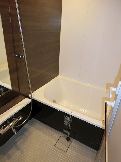 バス・シャワールーム　バスルーム