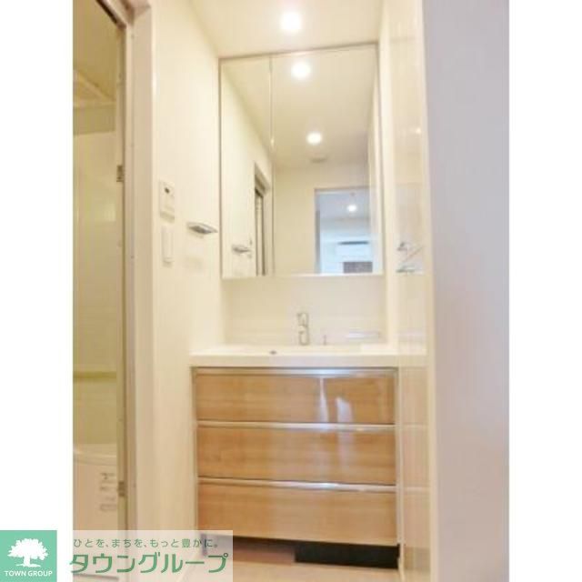 洗面設備　※写真は同タイプ住戸です。